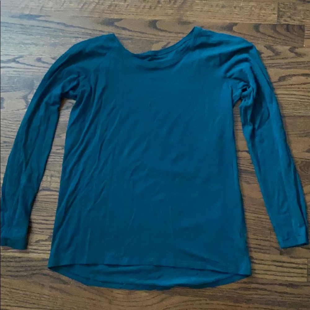 Lululemon Aqua/ Green thin long sleeved shirt